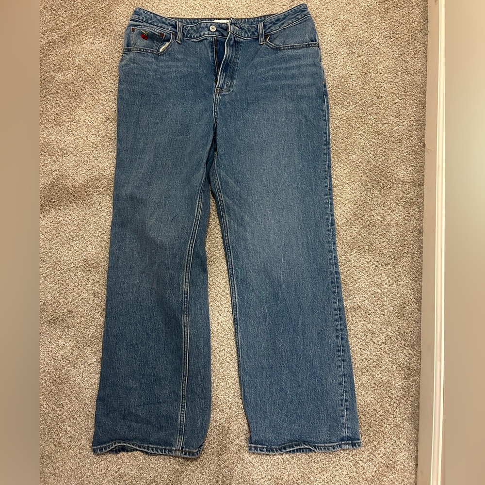 Abercrombie High Rise 90’s Relaxed Jean